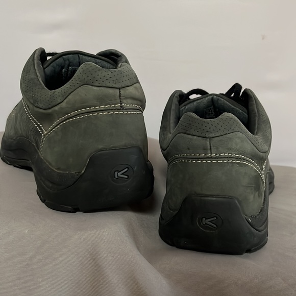Keen hiking/trail casual sneakers Great condition Leather, anti slip woman’s 10 - Picture 9 of 10